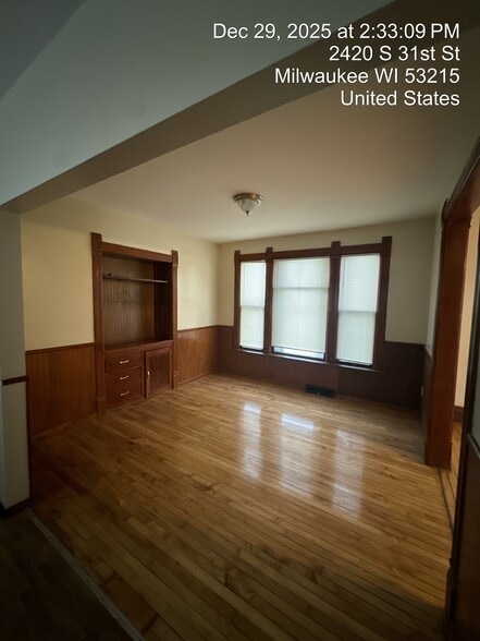 Building Photo - 2420 S 31st St