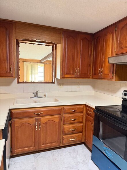 Building Photo - 7905 New Jersey Ave