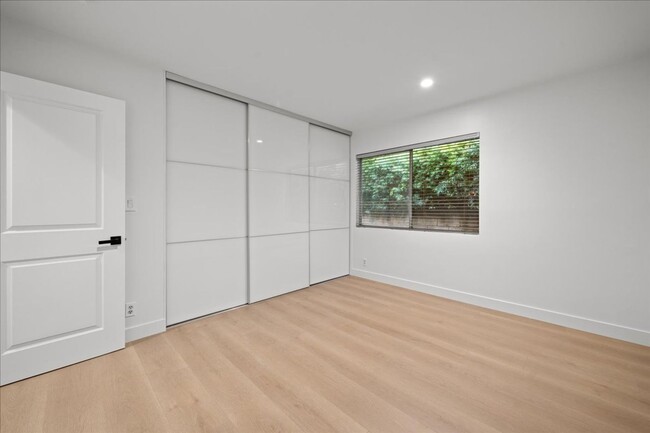 Building Photo - Stunning Remodeled 3-Bedroom Home in Prime...