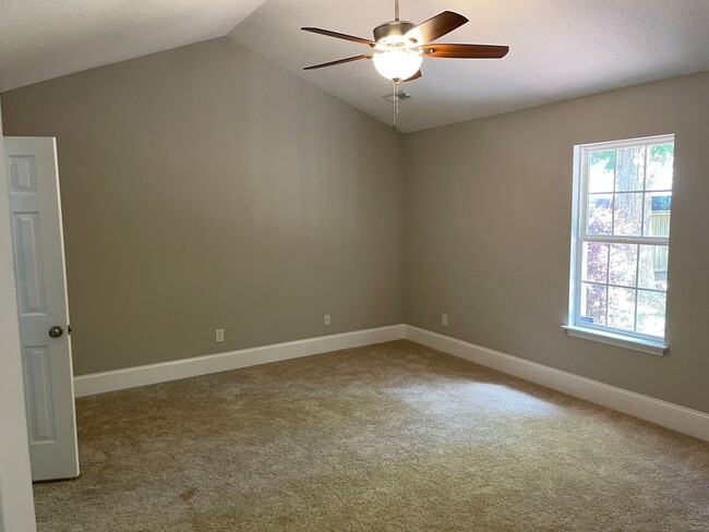 Building Photo - 4 Bed | 3 Bath Home with 1st-Floor Primary...
