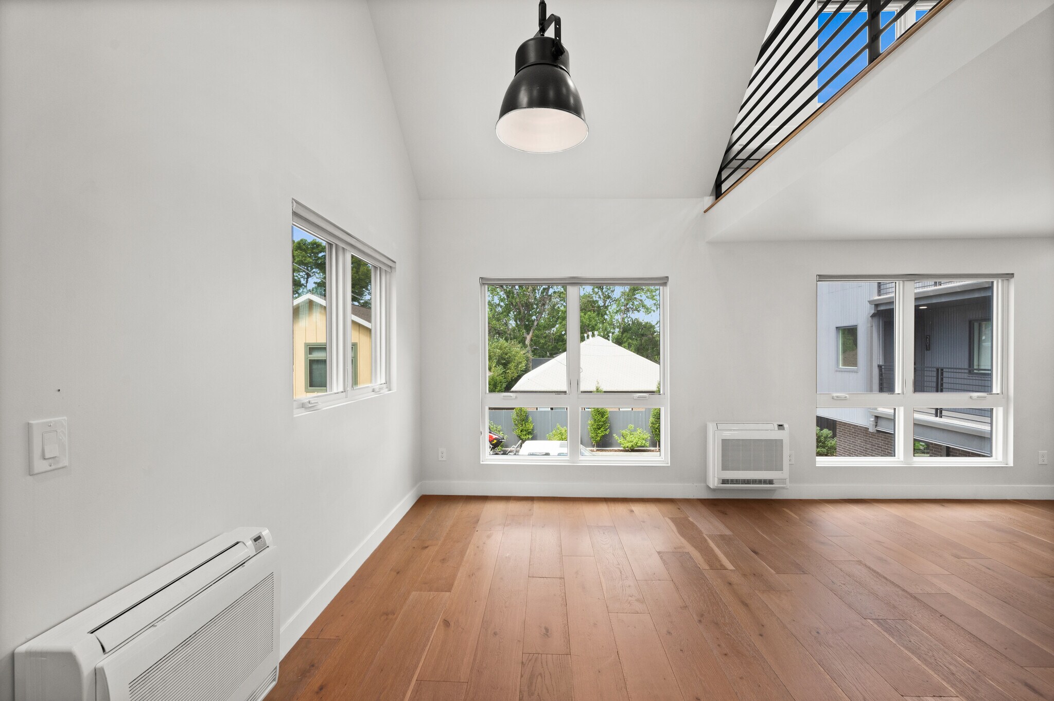 Living area - 810 E 800 S