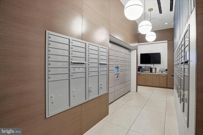 Building Photo - 1201 N Royal St