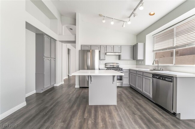 Building Photo - 1734 Talon Ave