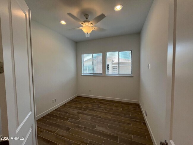 Building Photo - 20711 W Medlock Dr