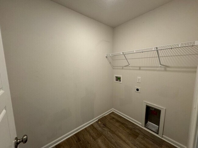 Building Photo - Pensacola/Beulah - Bridlewood - 5 bedroom,...