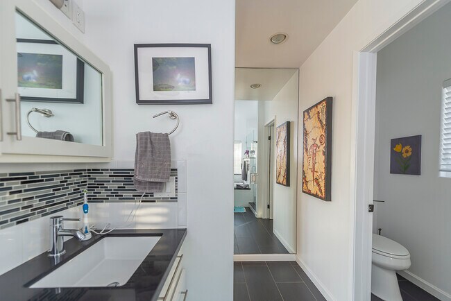 Building Photo - 4719 Coronado Ave