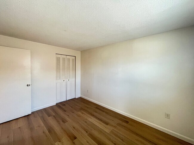 Building Photo - 173 Loudon Rd