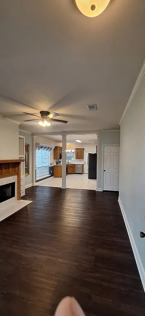 Building Photo - 38249 Mindi Ct