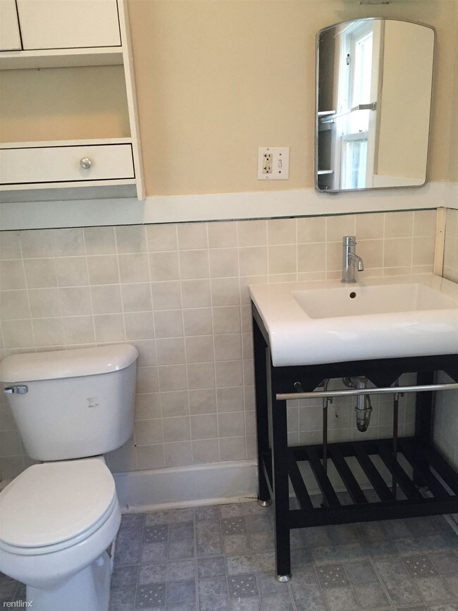 Building Photo - 4 br, 2 bath House - 1139 W Lovell St
