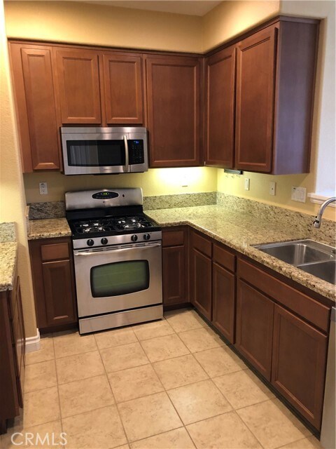 Building Photo - 25056 Driftoak St