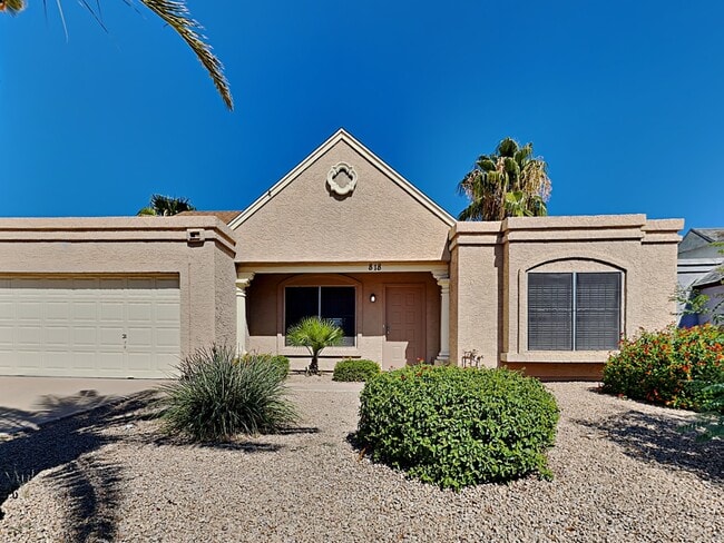 Building Photo - 818 E Piute Ave