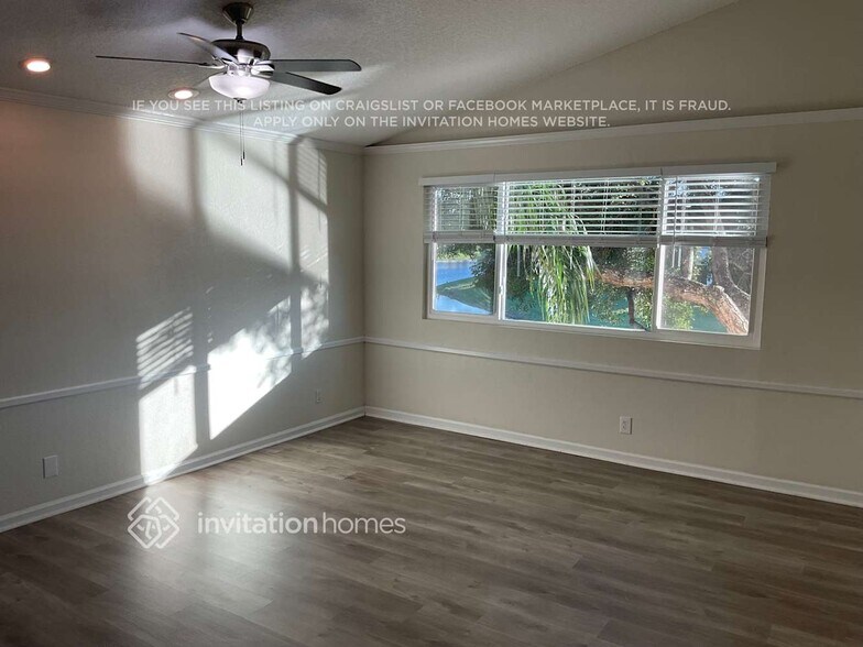 Building Photo - 6340 NW 77th Ct