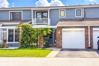 Building Photo - 411 Hickory Dr