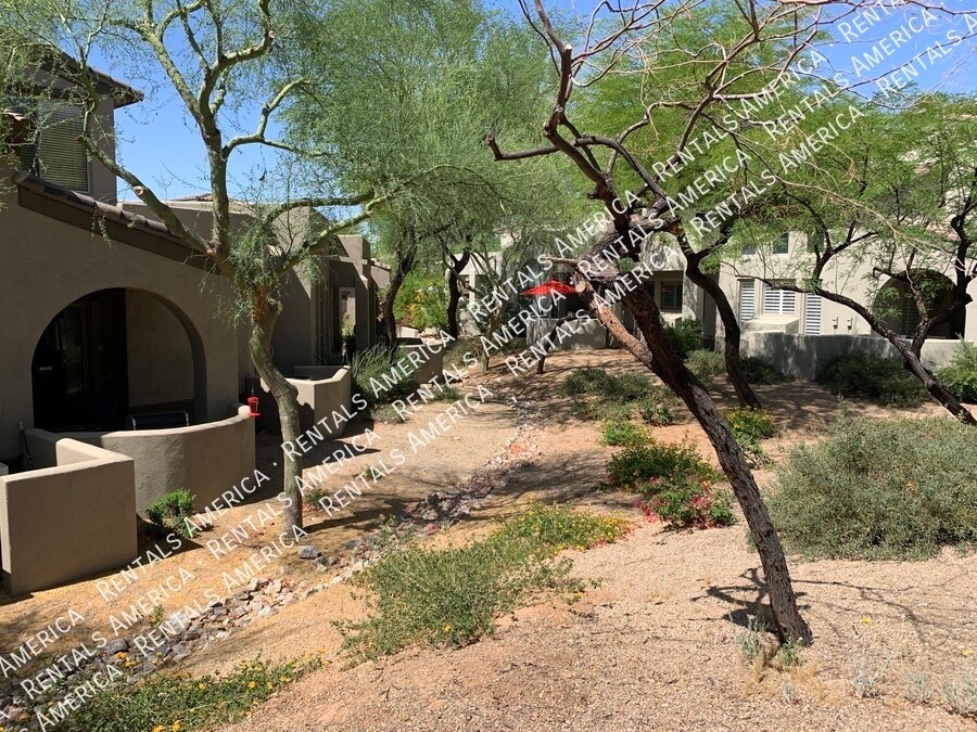 Building Photo - 20802 N Grayhawk Dr