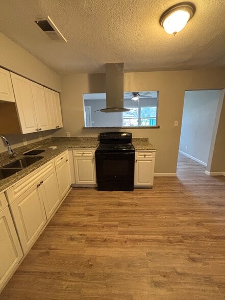 Building Photo - 1314 Dewberry St