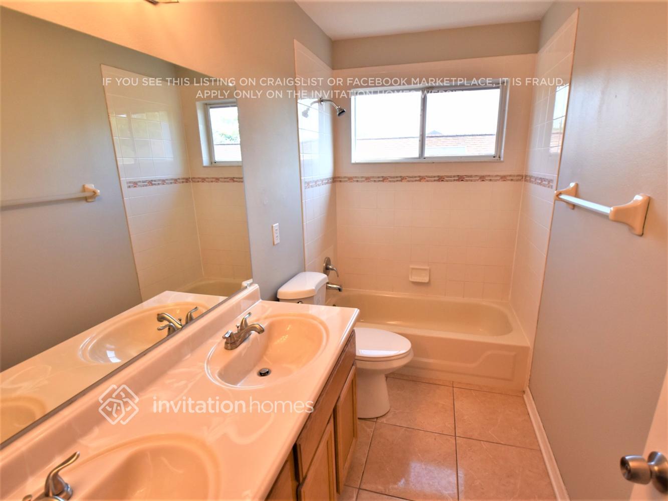 Building Photo - 5066 Hook Hollow Cir