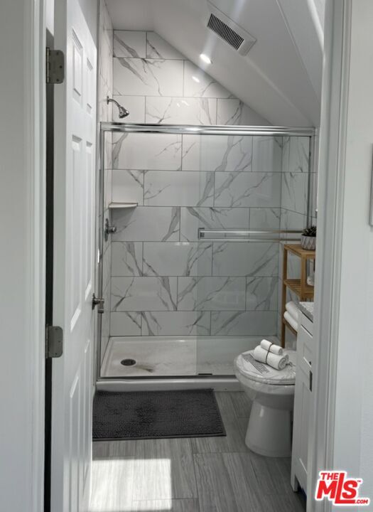 Building Photo - 929 W 23rd St