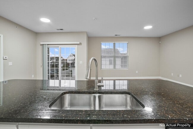 Building Photo - 5151 Foxtail Pine St