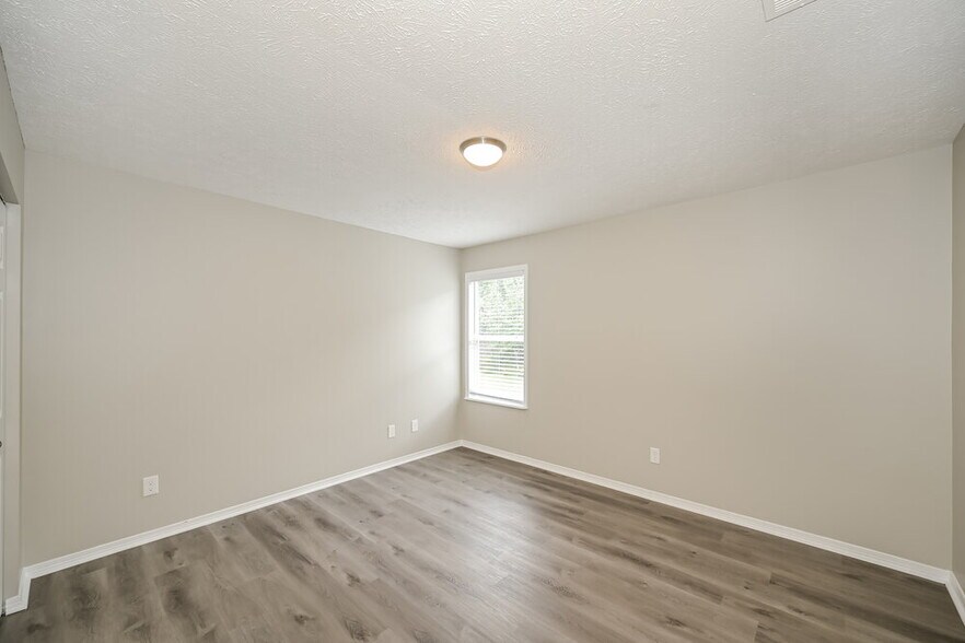 Building Photo - 5625 Dory Dr