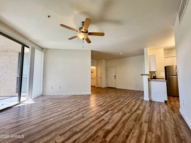 Building Photo - 1701 E Colter St