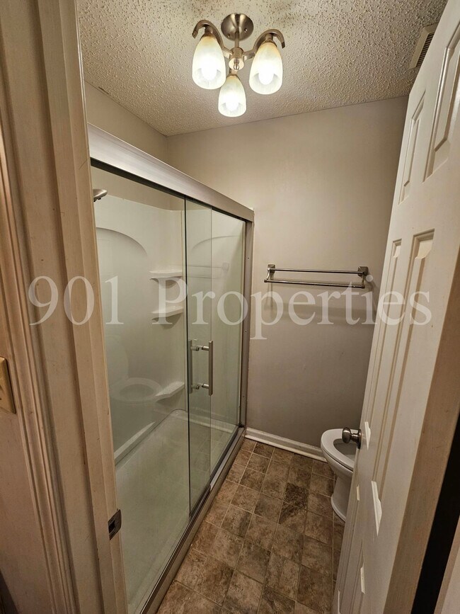 Building Photo - 3690 Sunrise Ridge Dr