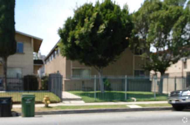 Building Photo - Hollywood Manor Apartments