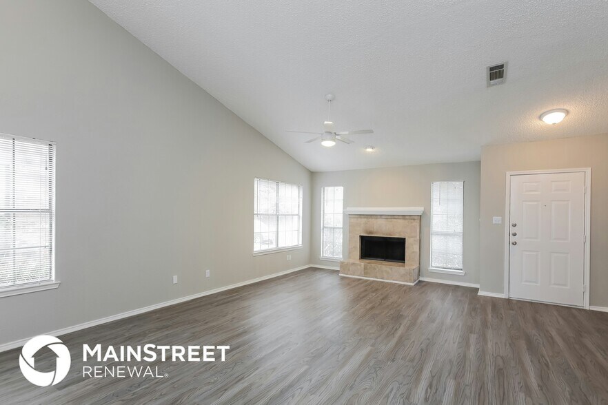 Building Photo - 4116 O B Crowe Dr