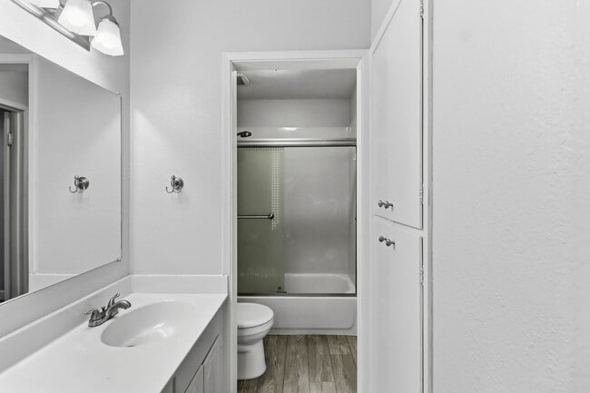 Building Photo - North Davis Condo-Available