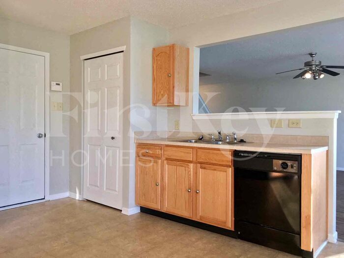 Building Photo - 4152 Tahoe Ct