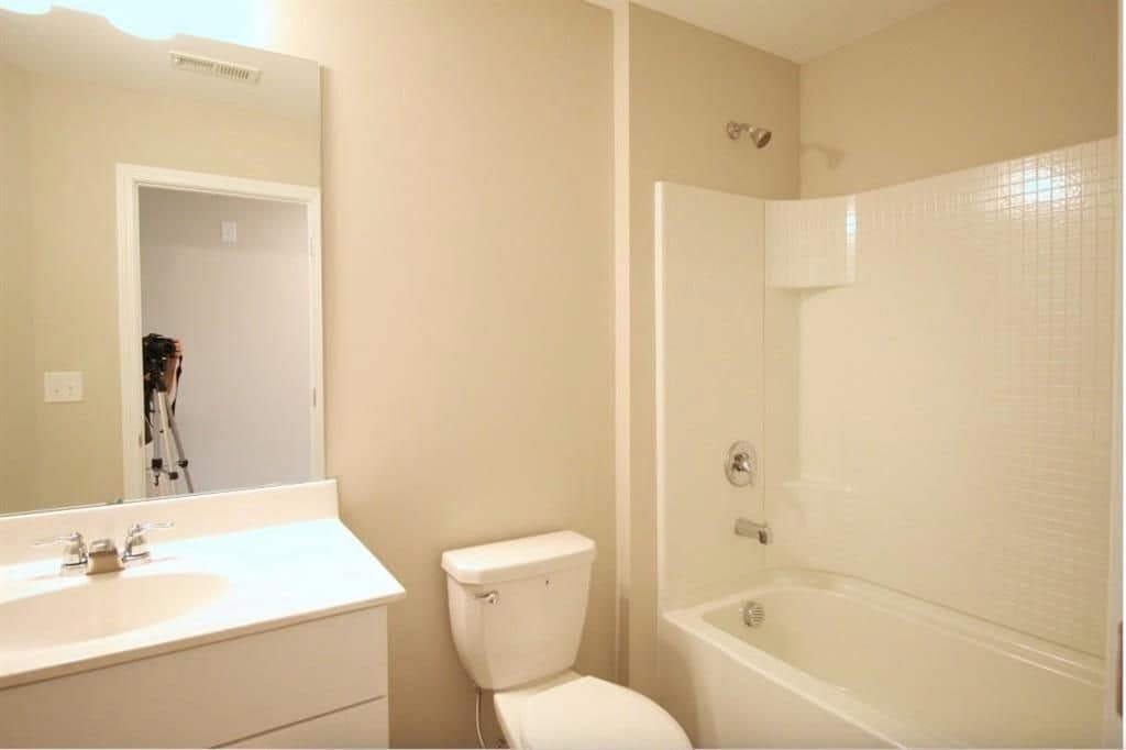 Building Photo - 6148 Lanier Harbor Lndg