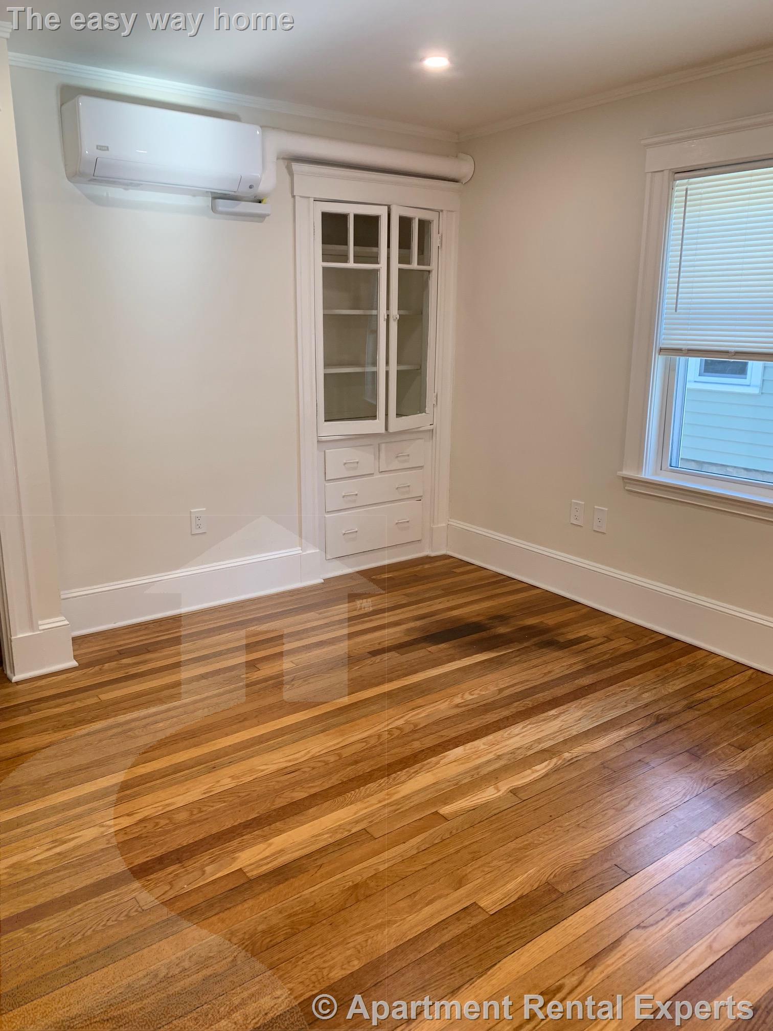 Building Photo - 25 Laurel St