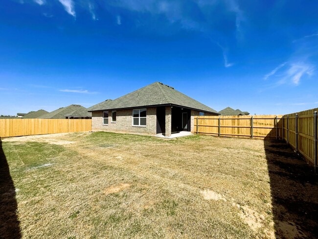 Building Photo - 19701 Brookville Dr