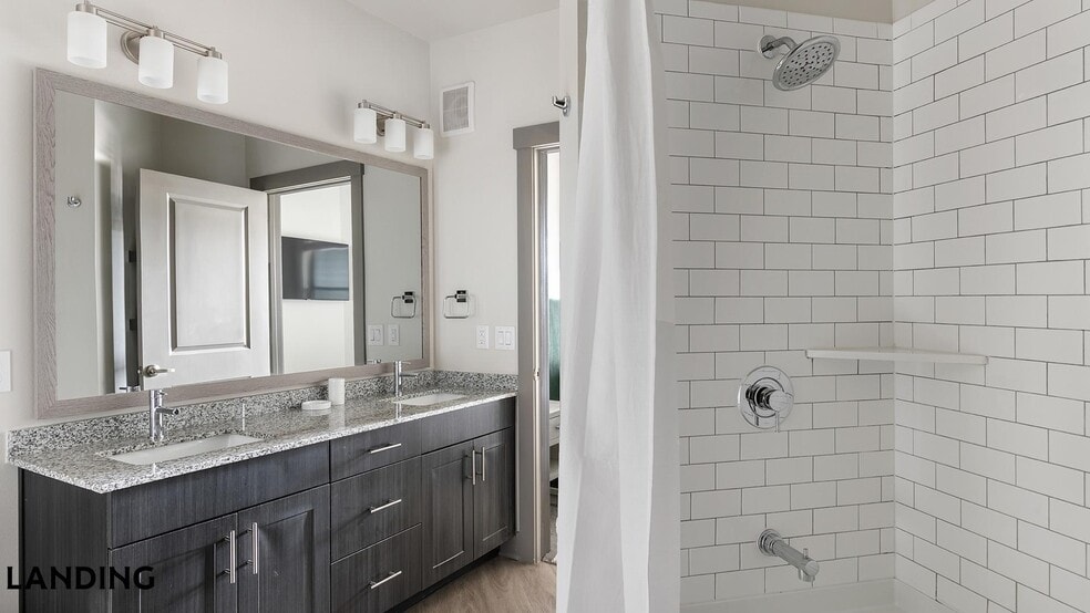 Building Photo - 2650 S McDonald St