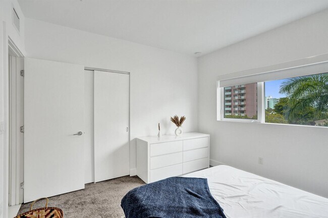 Building Photo - North Ocean Boulevard, Pompano Beach, FL 33062 - 4 BR 3.5 BA townhouse