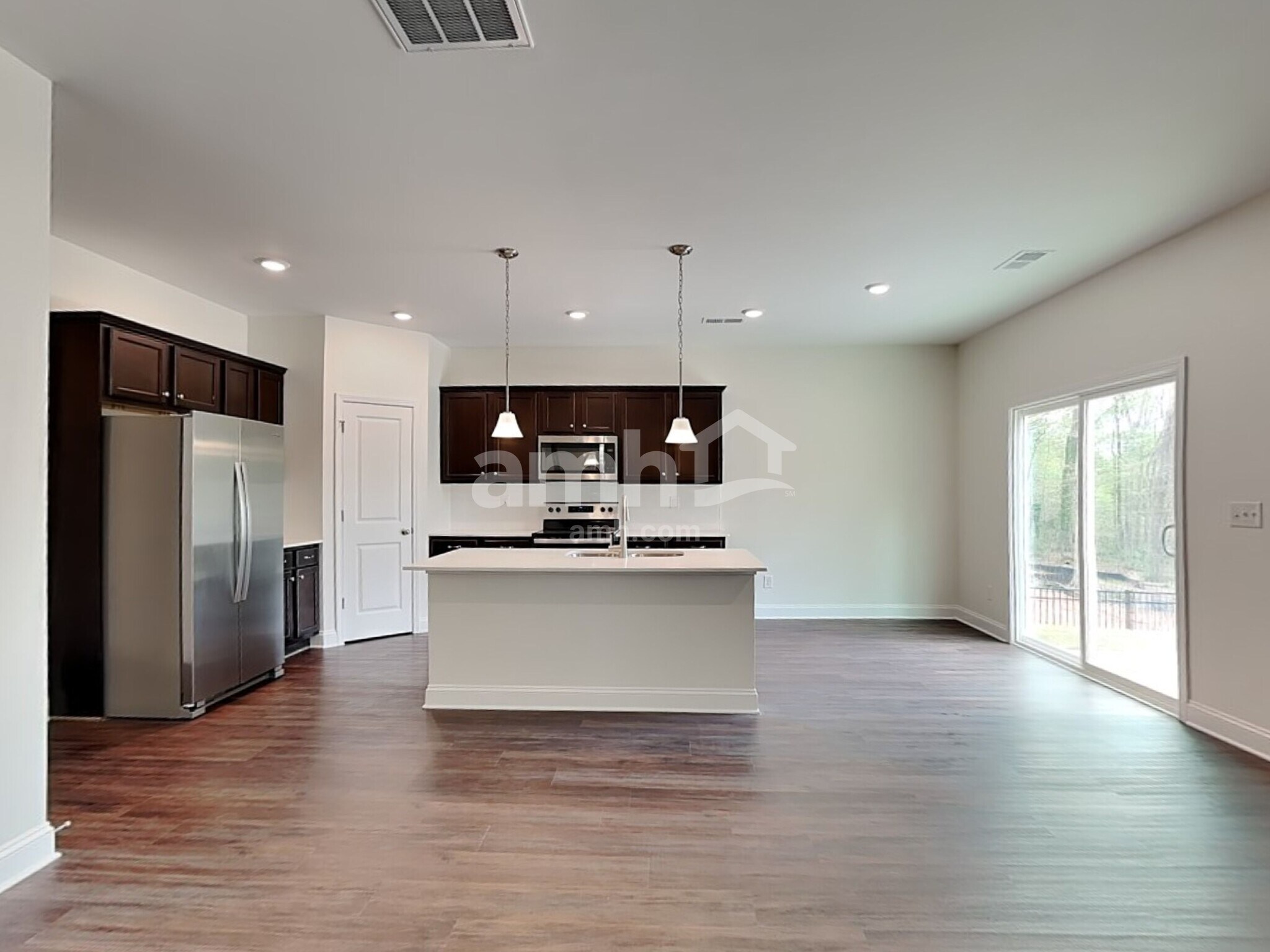 Building Photo - 636 Rivermist Dr