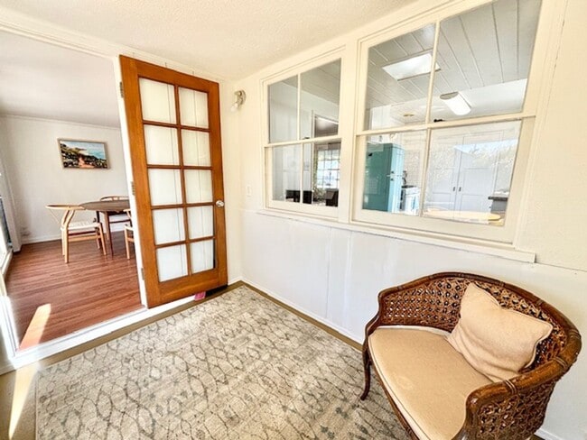 Building Photo - 211 E - Midtown Blue Bungalow | FURNISHED