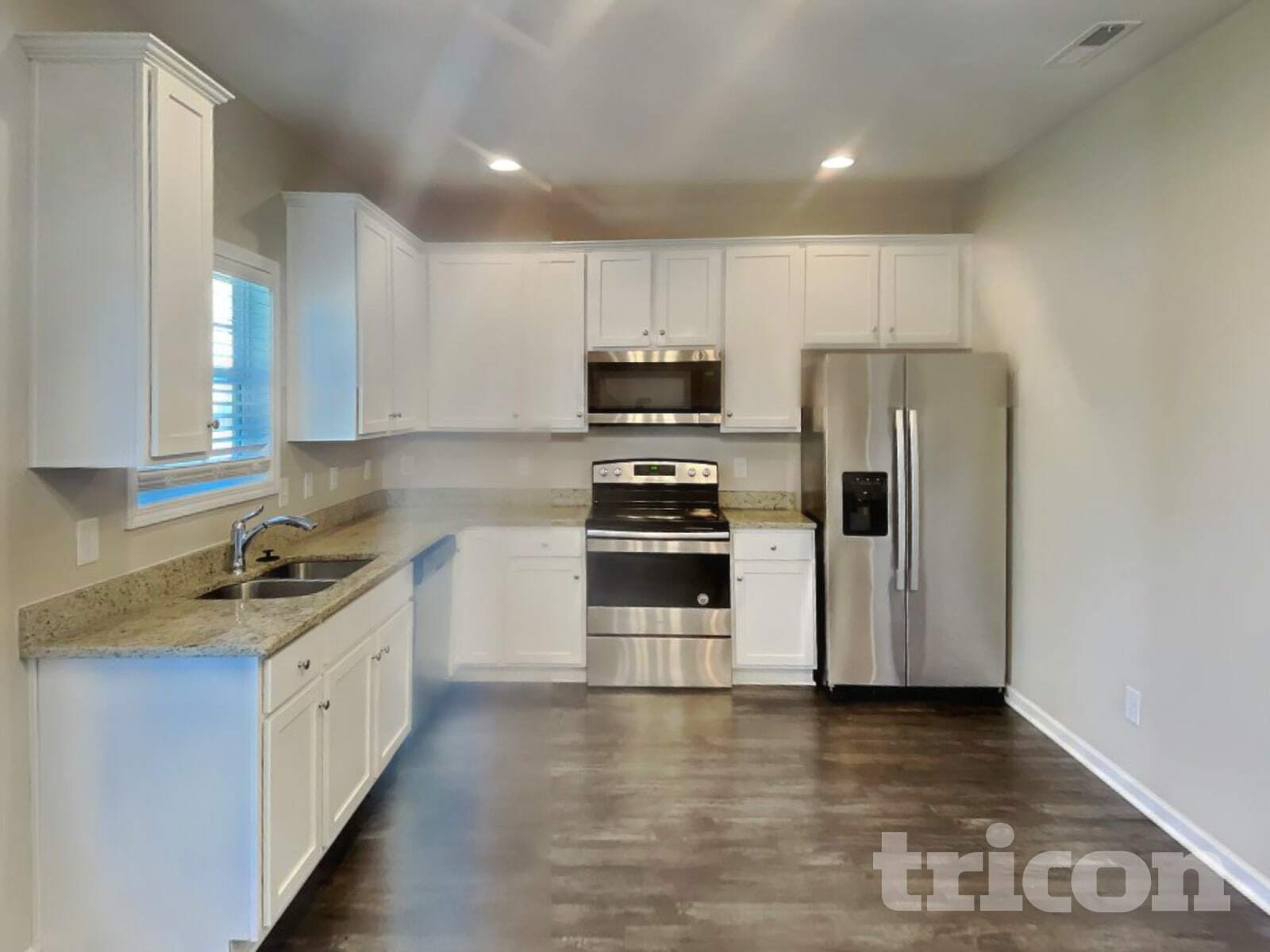 Building Photo - 741 Mitscher Dr