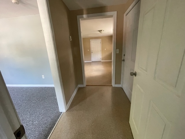 Foyer - 524 E Main St