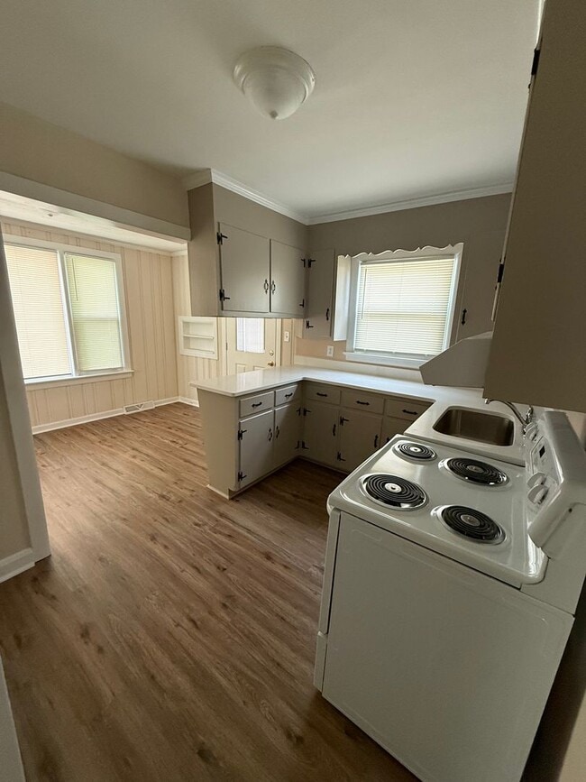 Building Photo - Quaint Two Bedroom House In Creedmoor, NC