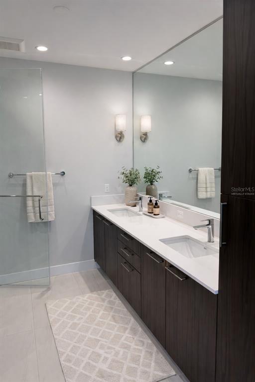 Building Photo - 275 1st Ave S