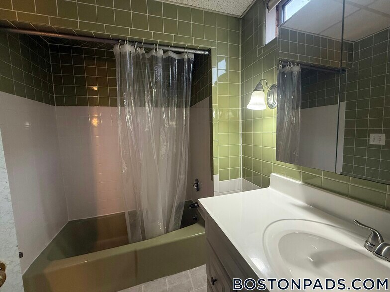 Building Photo - 95 Kidder Ave