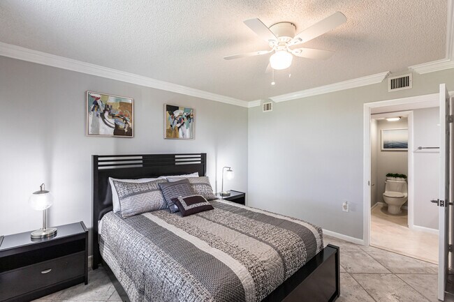 Building Photo - 3540 Whitehall Dr