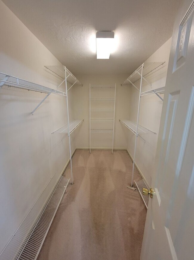 Building Photo - Hardy Pointe - Columbia County