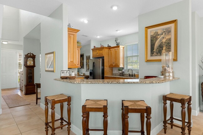 Building Photo - 4 Waterside St