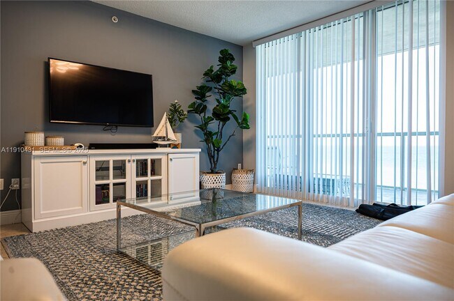 Building Photo - 16699 Collins Ave