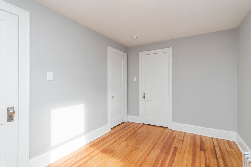 Bedroom 1 - 115 N Lafayette Ave