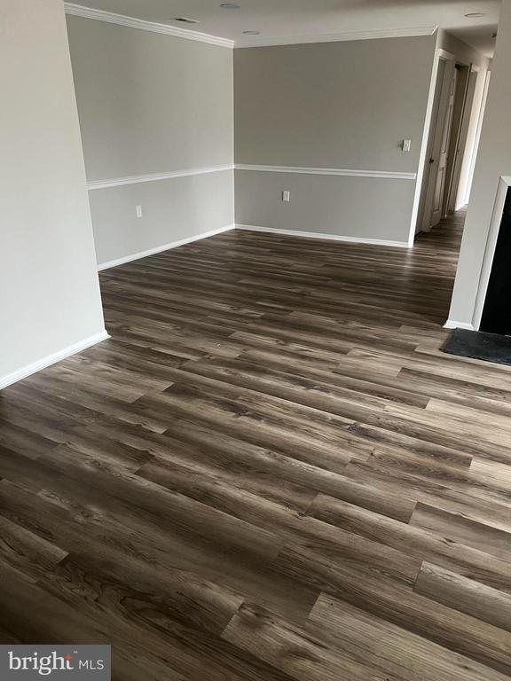 Building Photo - 18050 Chalet Dr