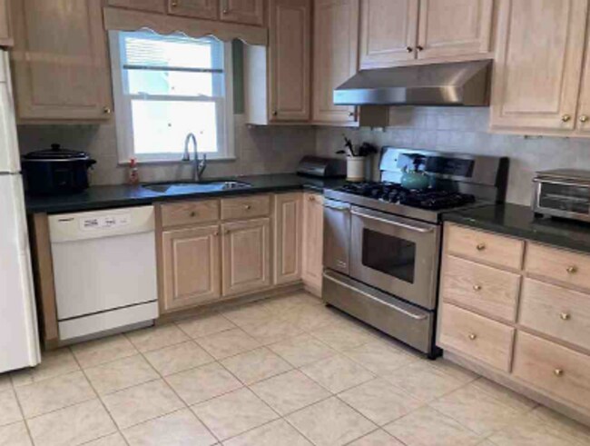 Building Photo - North Hall Ranch Home