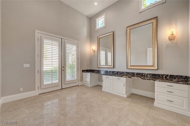Building Photo - 9813 Edgeview Pl
