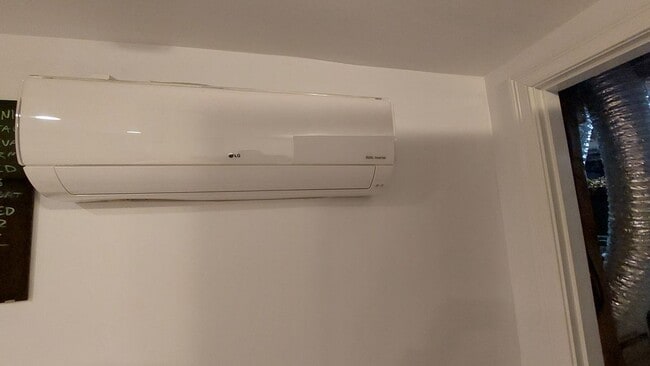 Building Photo - 47 Clifford St